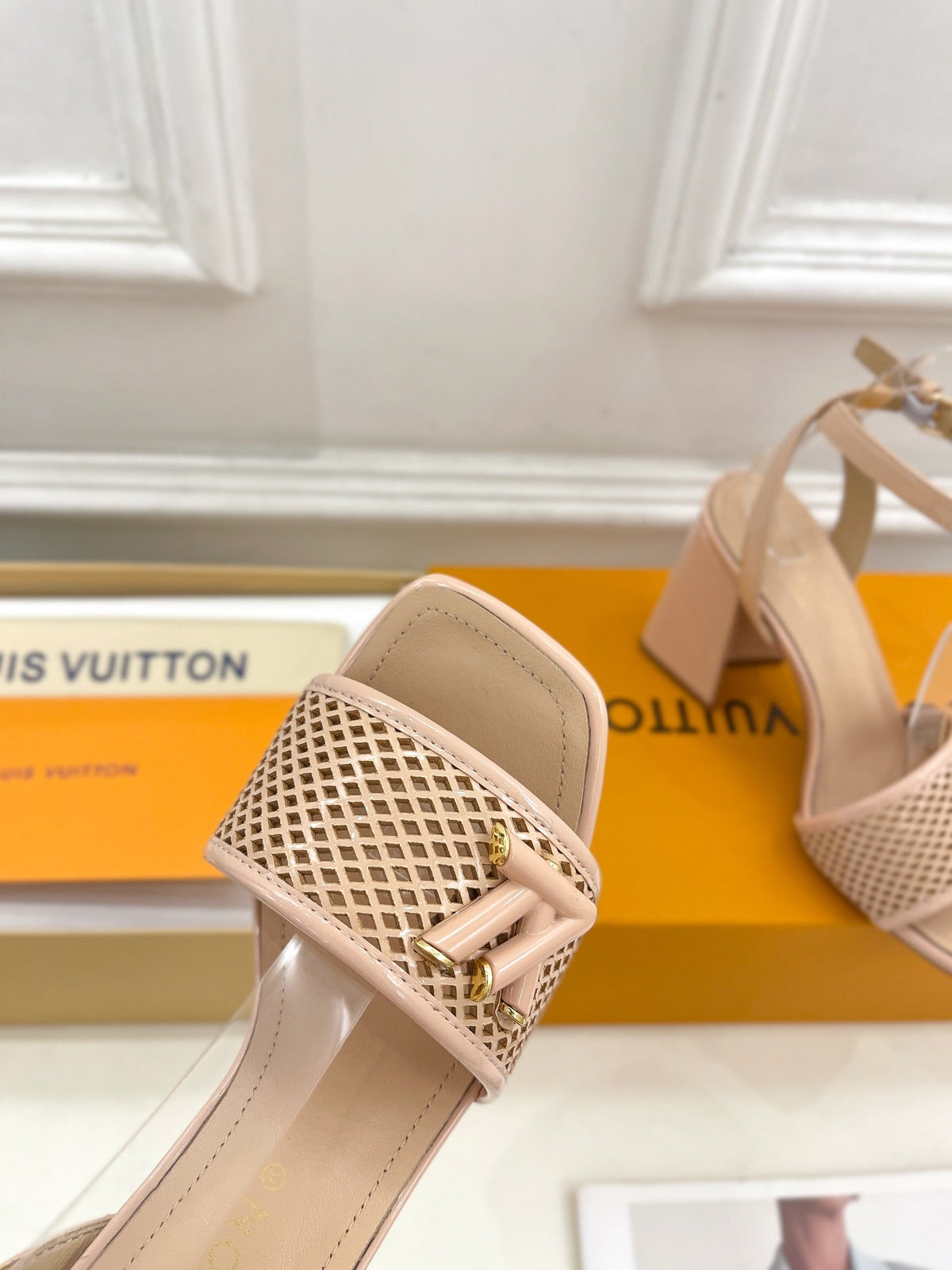 LV WOMEN HIGH SANDAL IN BEIGE CREAM CALFSKIN