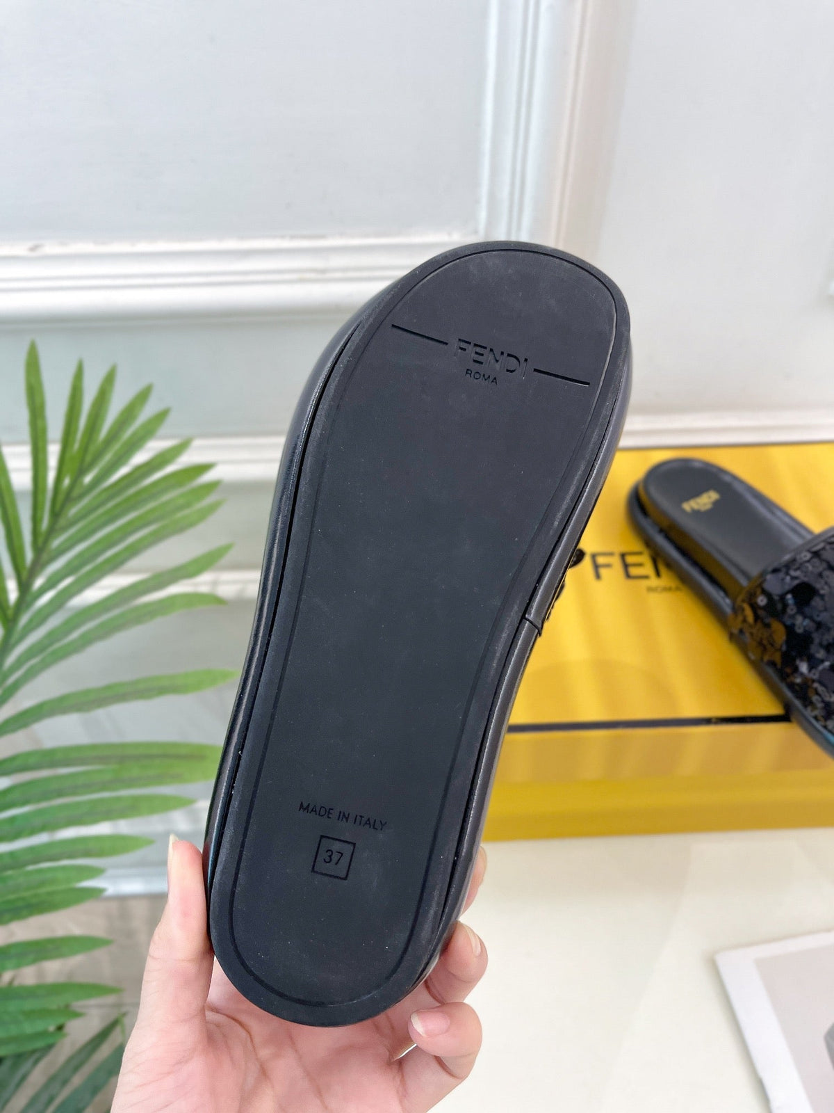 FENDI THICK SOLE 3 CM SEQUIN SLIPPER BLACK