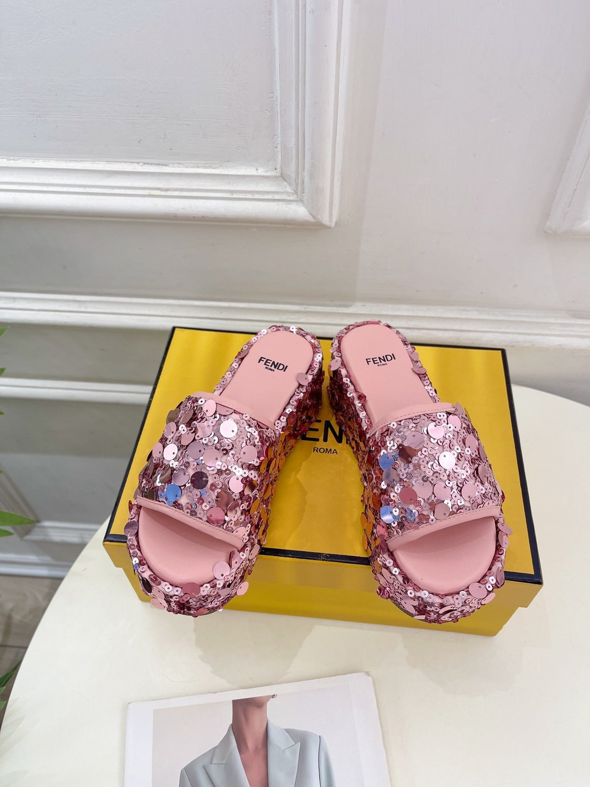 FENDI THICK SOLE 6 CM SEQUIN SLIPPER ROUGH PINK