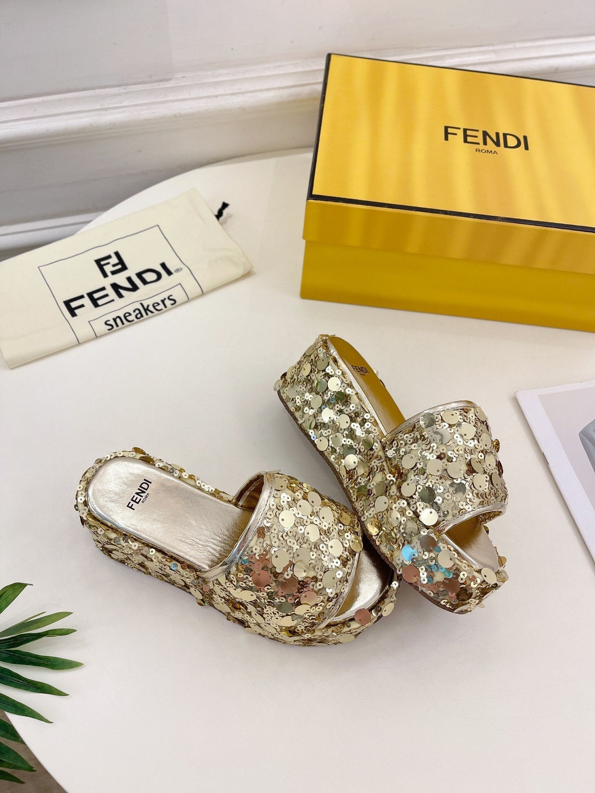 FENDI THICK SOLE 6 CM SEQUIN SLIPPER GOLD