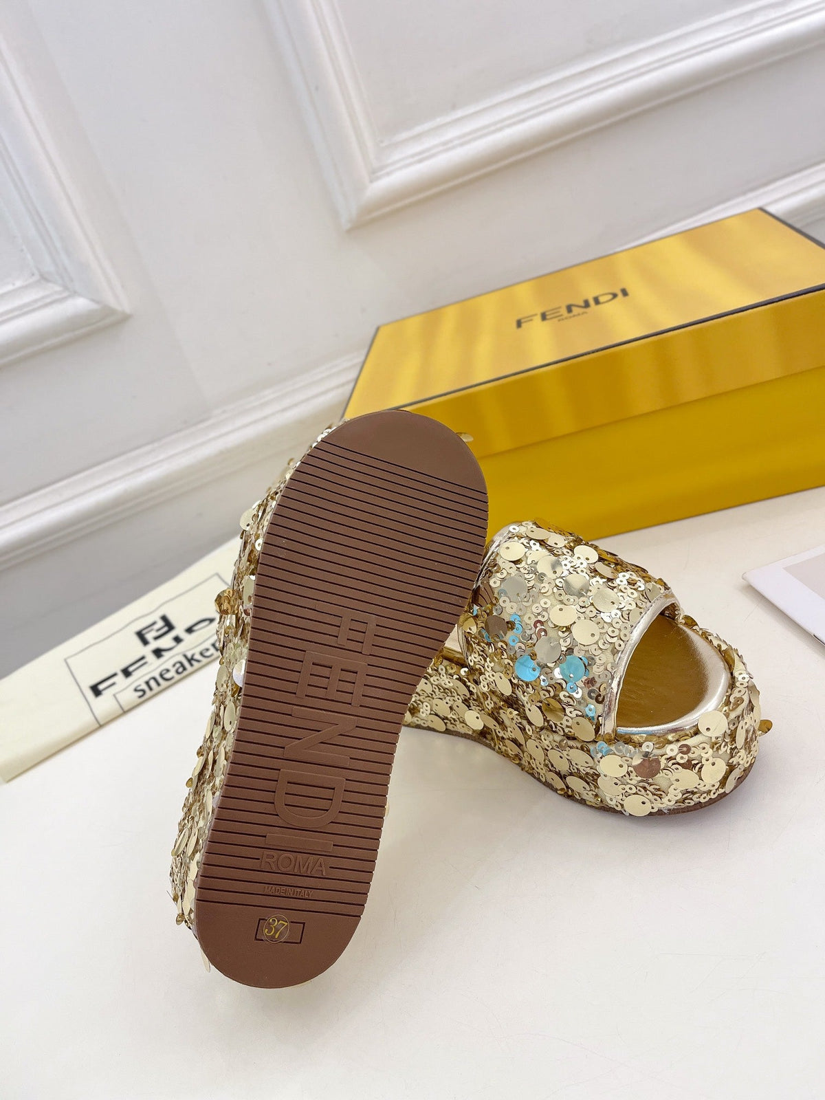 FENDI THICK SOLE 6 CM SEQUIN SLIPPER GOLD