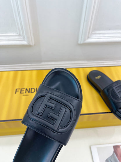FENDI LOGO SLIDES IN BLACK CALFSKIN
