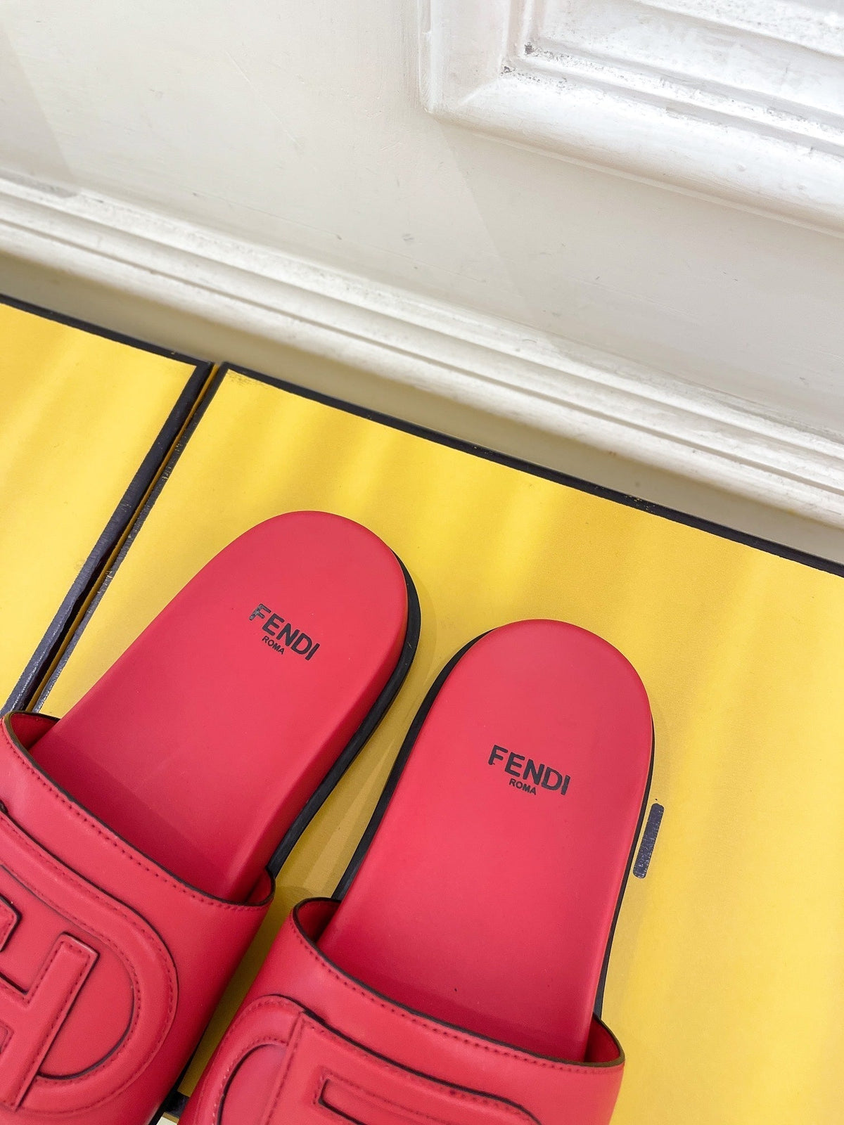 FENDI LOGO SLIDES IN CHERRY RED CALFSKIN