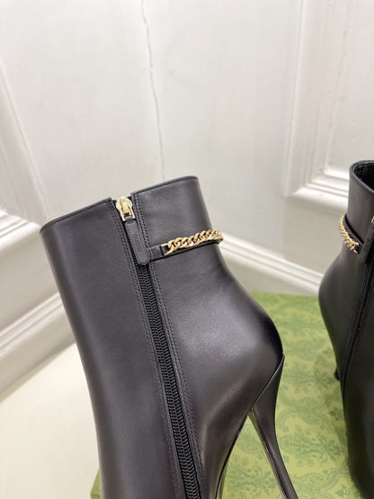 SIGNORIA SHORT BOOTS 10.5CM IN BLACK CALFSKIN