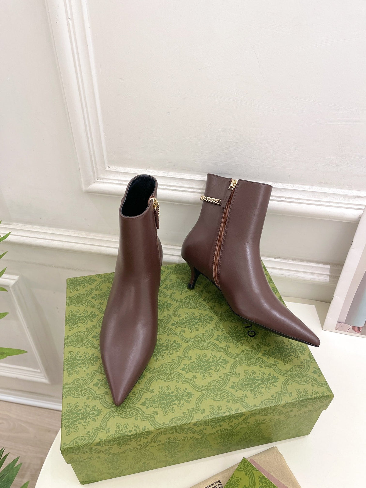 SIGNORIA SHORT BOOTS 4.5CM IN WALNUT BROWN CALFSKIN