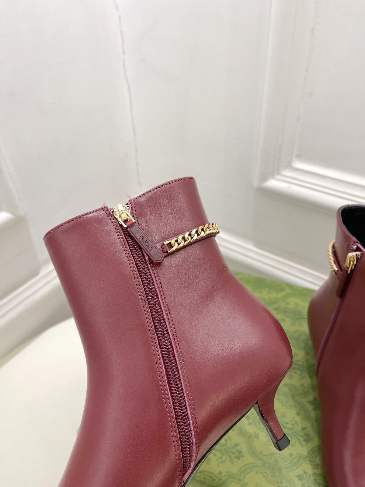 SIGNORIA SHORT BOOTS 4.5CM IN BURGUNDY RED CALFSKIN