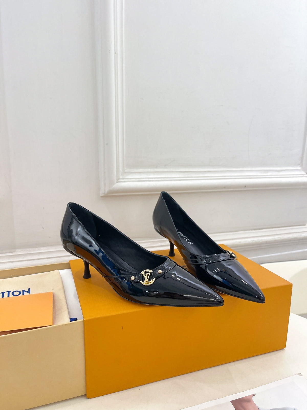 6AM HIGH PUMP 5 CM IN BLACK PATENT CALFSKIN
