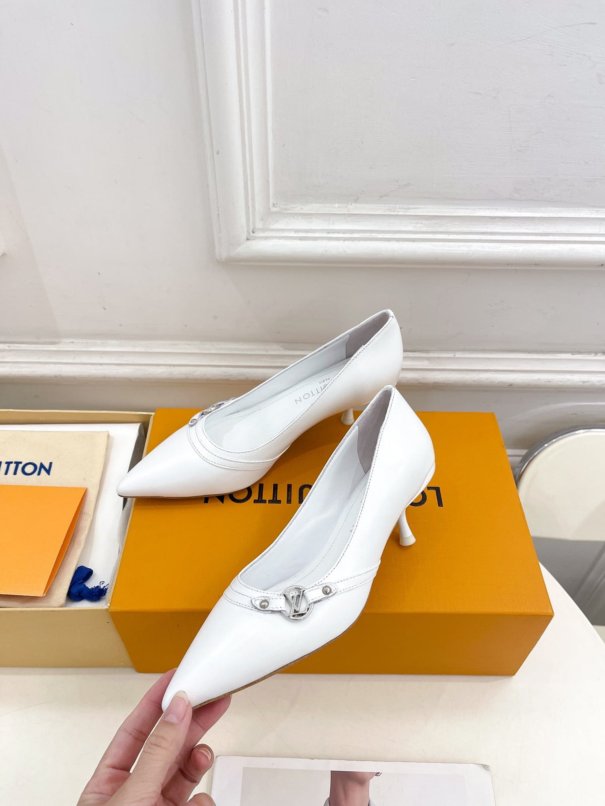 6AM HIGH PUMP 5 CM IN WHITE CALFSKIN