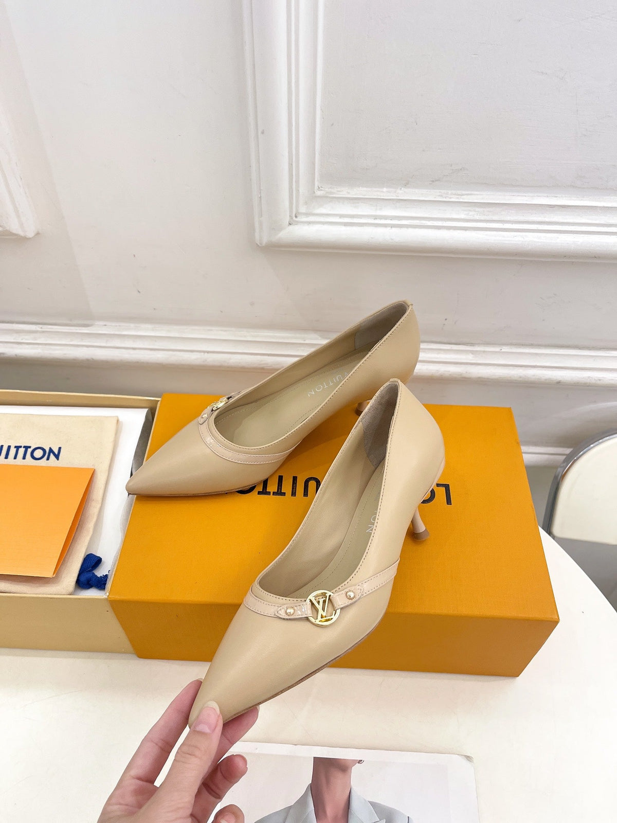 6AM HIGH PUMP 5 CM IN BISQUE BEIGE CALFSKIN