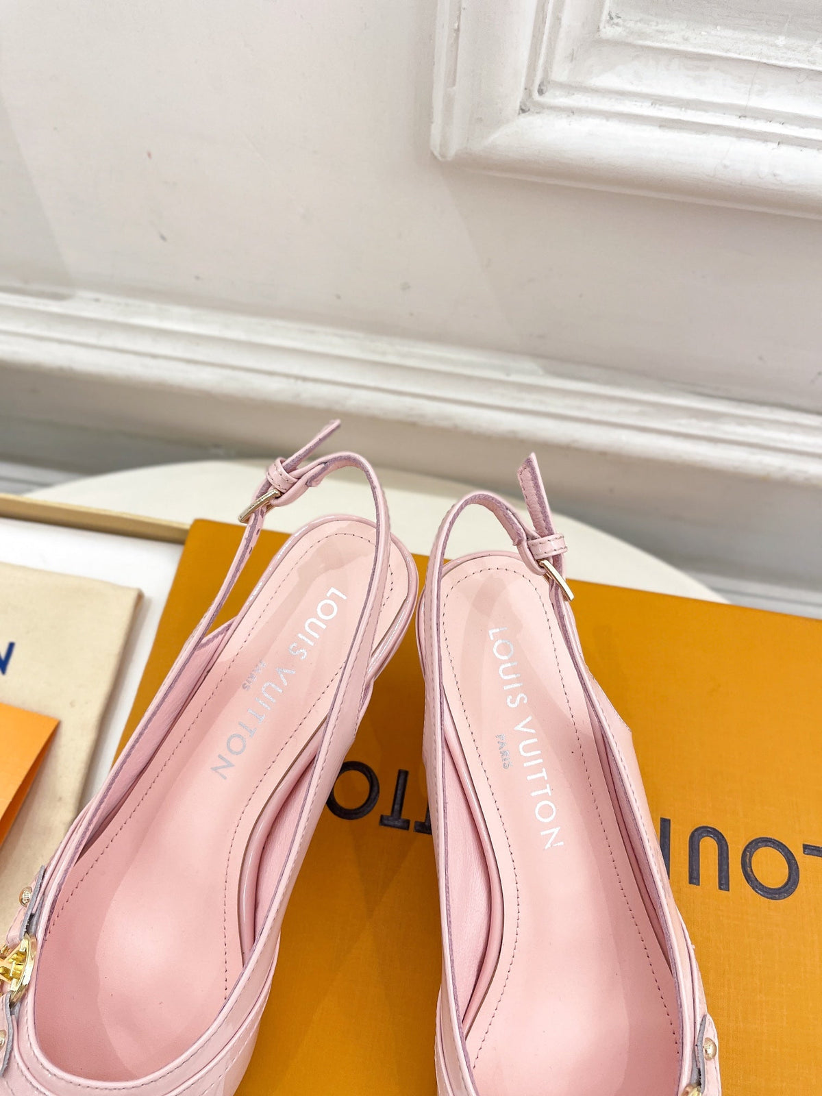 HIGH SLINGBACKS 5 CM IN BABY PINK CALFSKIN