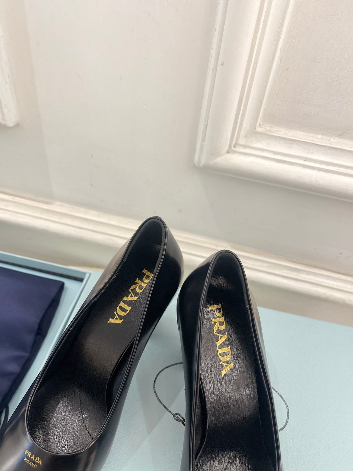 SQUARE TOE HIGH PUMPS IN BLACK SMOOTH LAMBSKIN