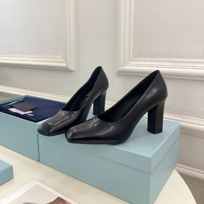 SQUARE TOE HIGH PUMPS IN BLACK SMOOTH LAMBSKIN