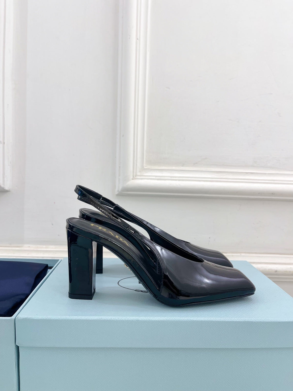 SQUARE TOE SLINGBACK PUMPS IN BLACK GLOSSY CALFSKIN