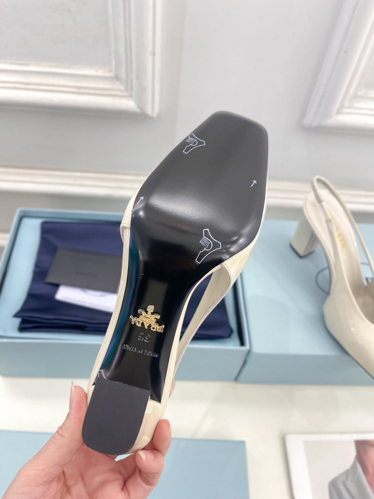 SQUARE TOE SLINGBACK PUMPS IN WHITE GLOSSY CALFSKIN