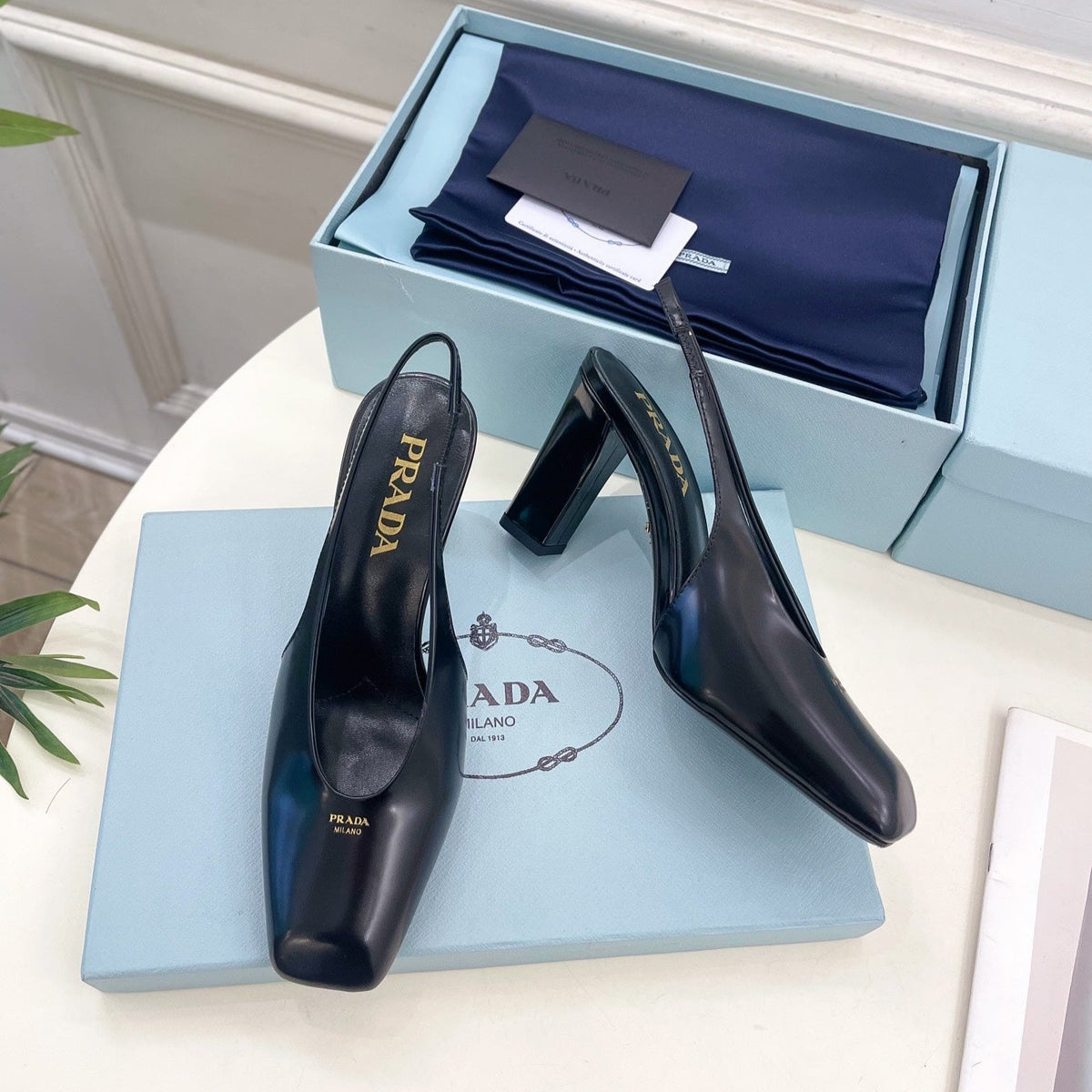 SQUARE TOE SLINGBACK PUMPS IN BLACK SMOOTH LAMBSKIN