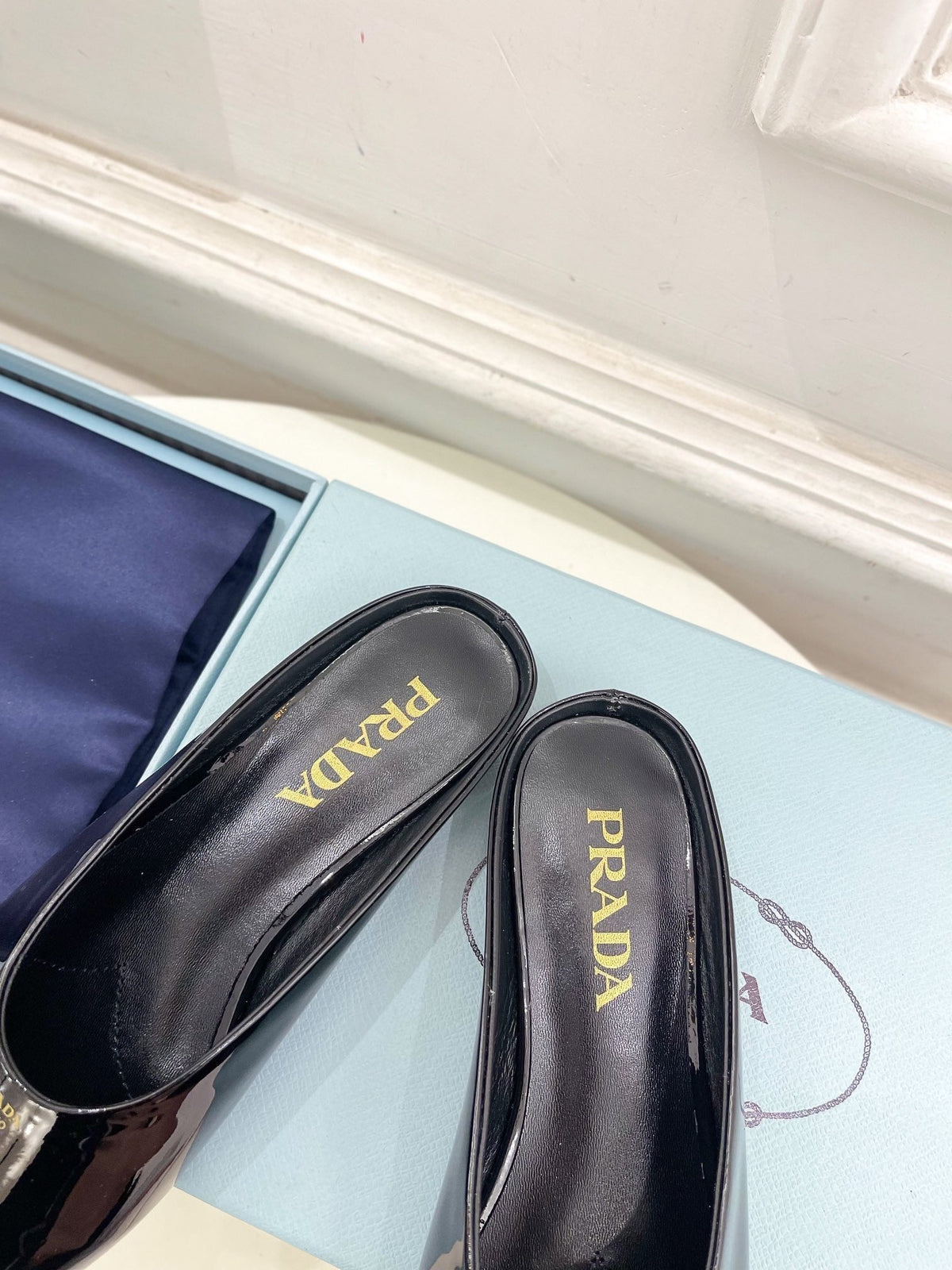 MULES SQUARE TOE IN BLACK SHINY CALFSKIN