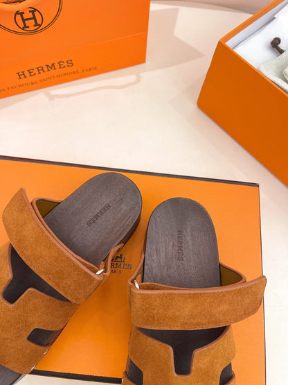 KOS CLOG IN BRONZE BROWN SUEDE