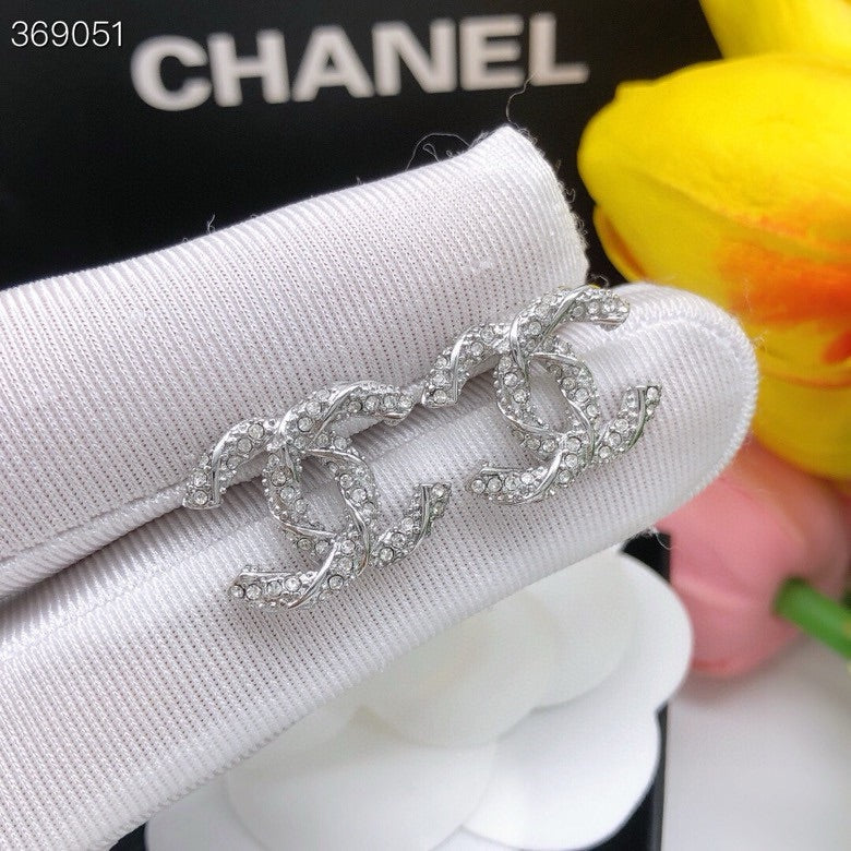 STUD EARRINGS MINI DOUBLE C TWISTED IN SILVER DIAMOND