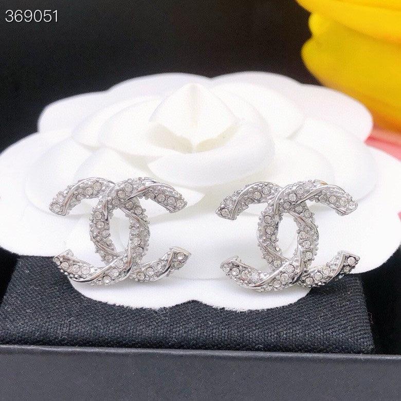 STUD EARRINGS MINI DOUBLE C TWISTED IN SILVER DIAMOND