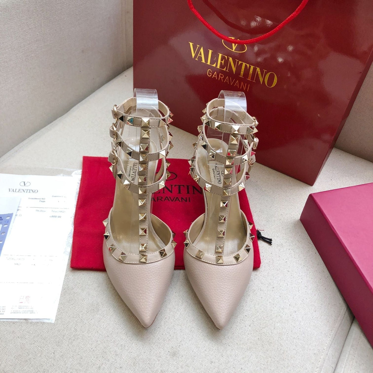 ROCKSTUD PALE PINK METALLIC CALFSKIN ANKLE STRAP HIGH SANDAL