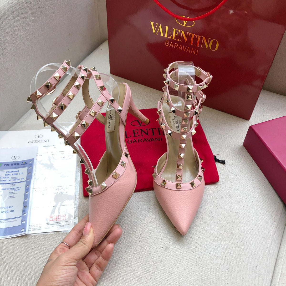 ROCKSTUD LIGHT PINK METALLIC CALFSKIN ANKLE STRAP HIGH SANDAL